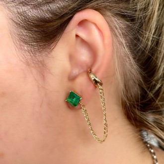 Detalhes do produto Brinco pedra verde com piercing em ouro